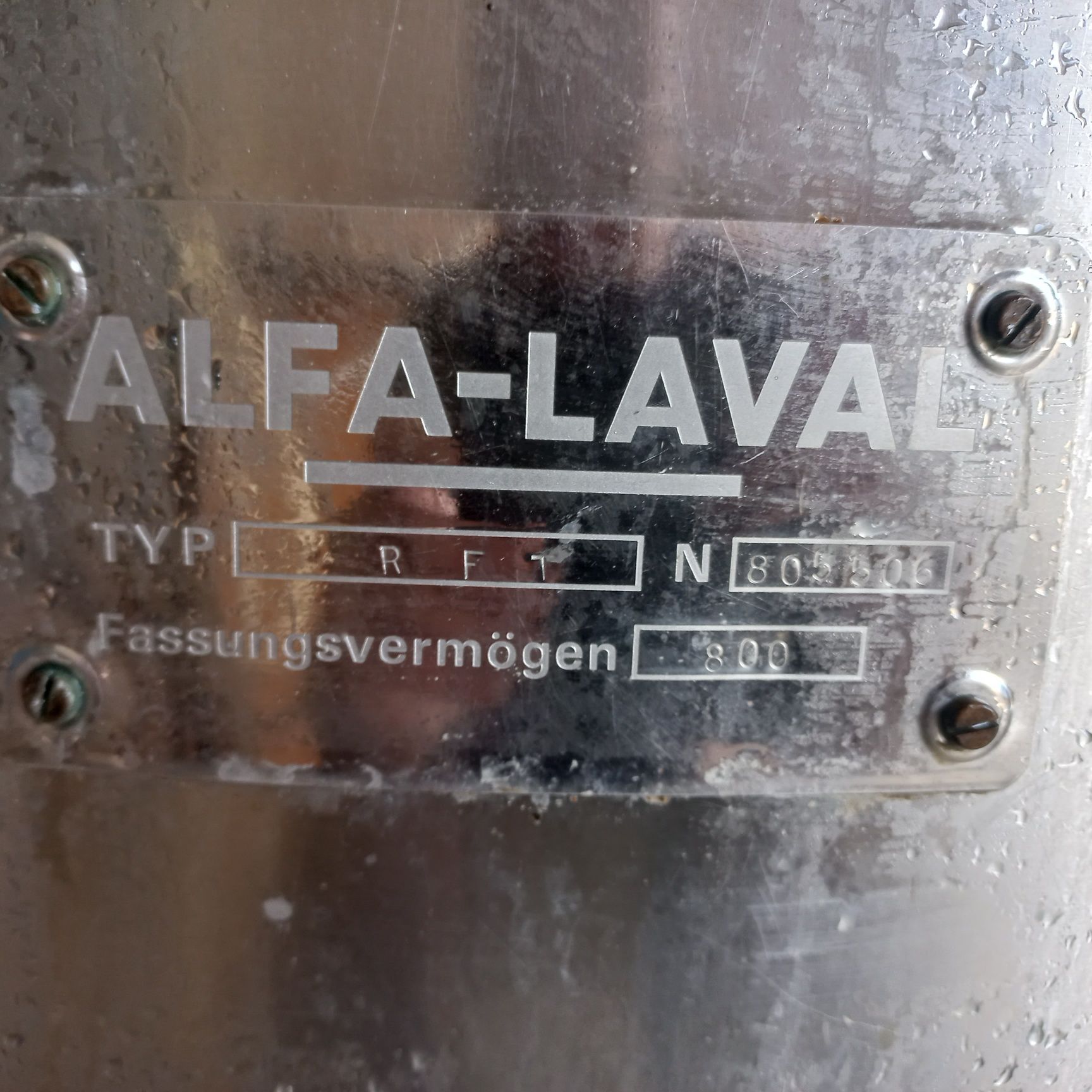 Schładzalnik Alfa Laval 800 zbiornik na mleko, chłodnia