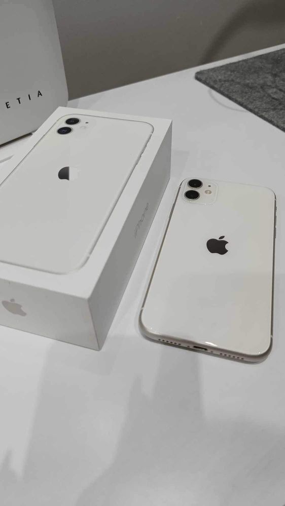 iPhone 11 64GB bialy