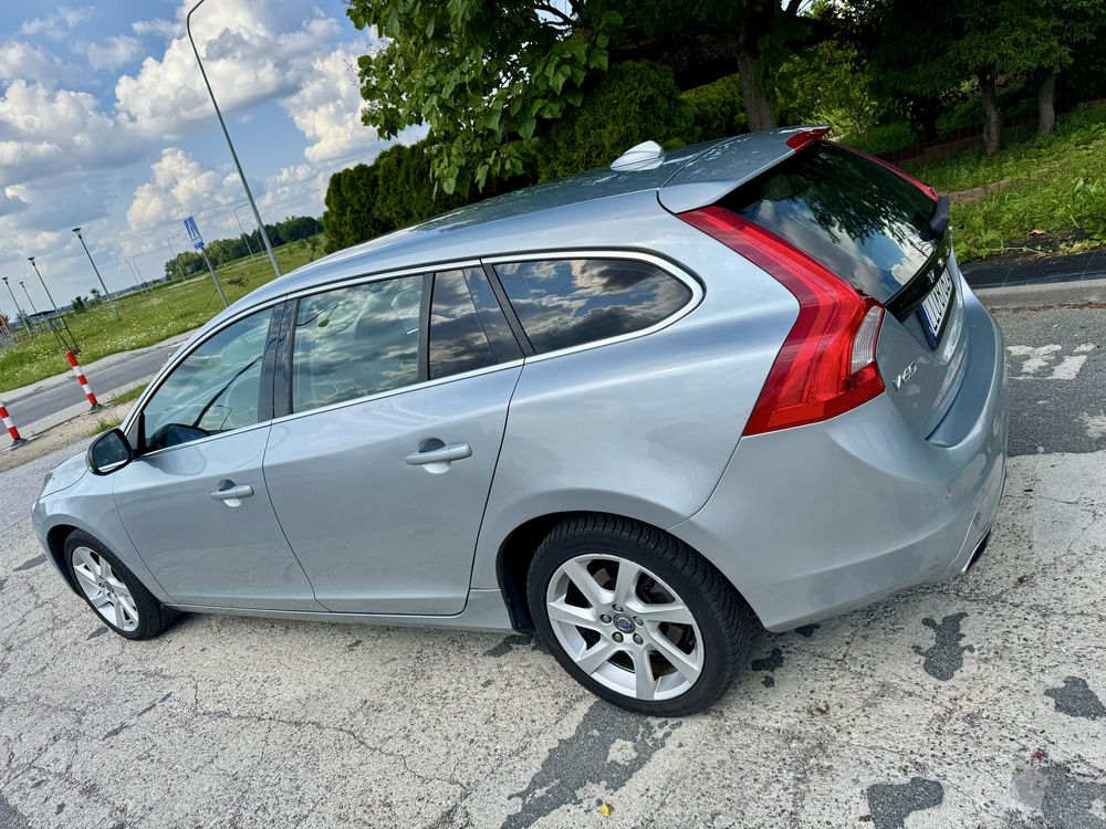 Volvo v60 d4 2.0d 181KM