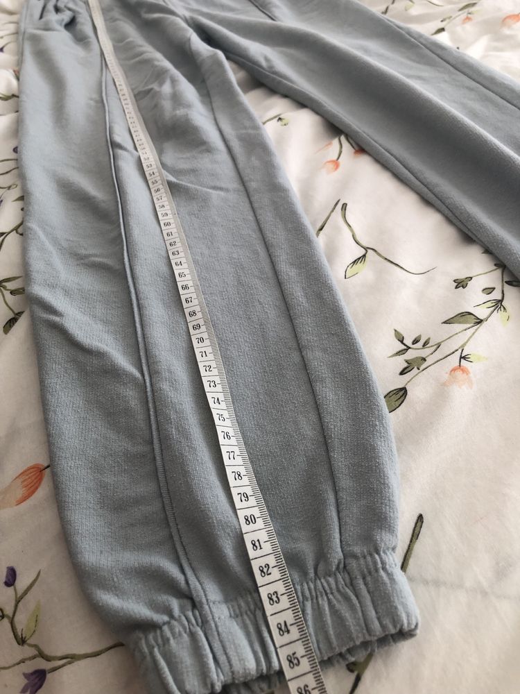 Dres dziewczęcy r.140