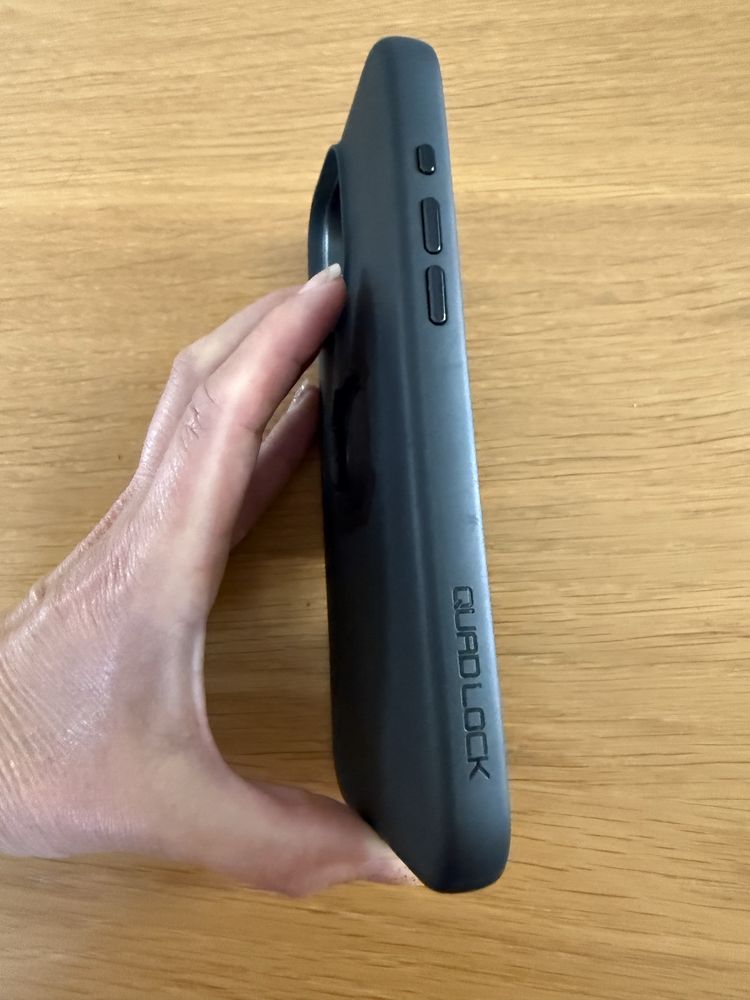 Capa Quad Lock para iPhone 16 Pro Max, como nova (uasad 2 vezes)