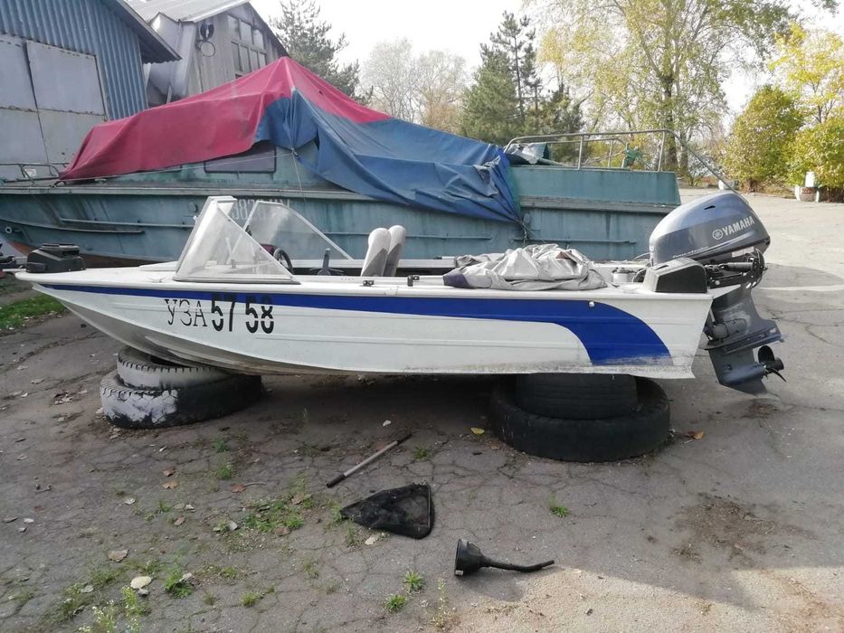 КАТЕР "ДНІПРО" з мотором YAMAHA 40