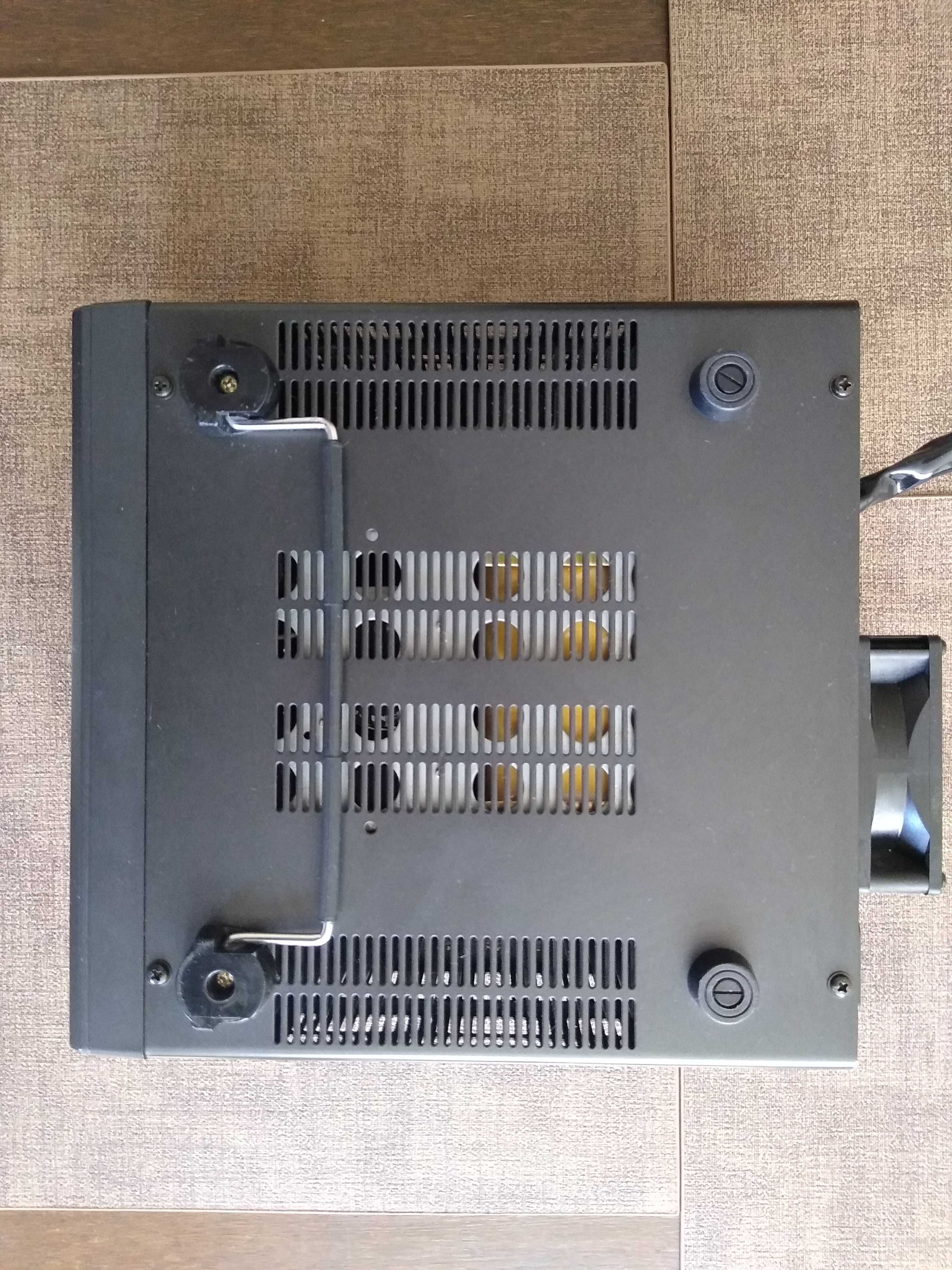 Zasilacz z głośnikiem Yaesu FP-800