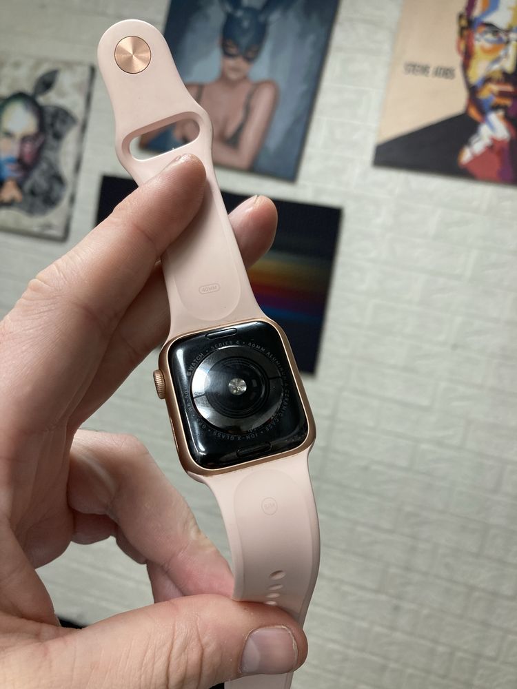 Продам часы apple watch 4 40mm rose gold