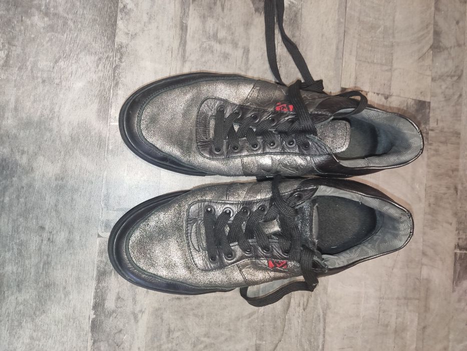 Кросівки жіночі Kazar 41 р.