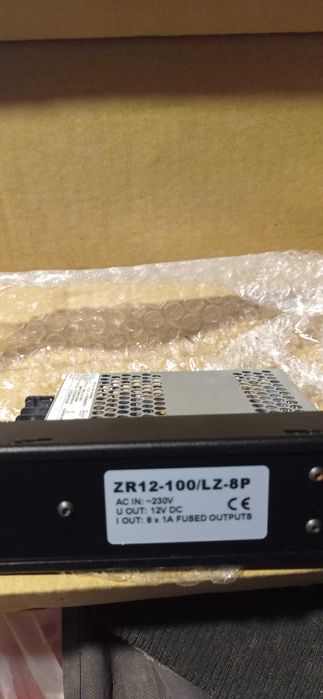 Zasilacz ZR 12-100 / LZ 8P 8.5A Rack 19 do kamer