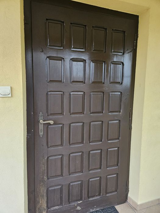 Drzwi zewnętrzne z ramą