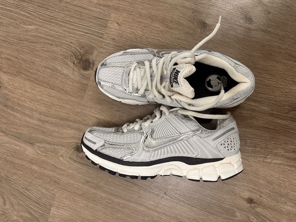 Nike zoom vomero 5 Chrome original