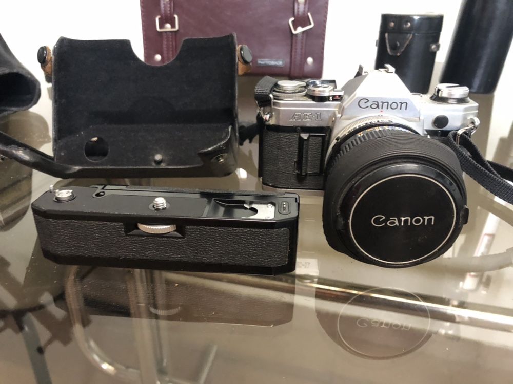 Conjunto de fotografia com câmera  canon AE-1