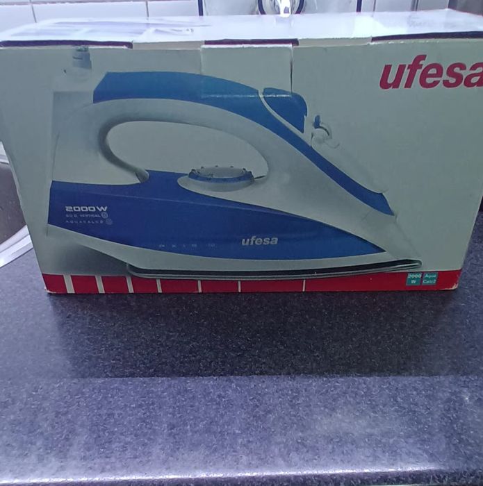 Ferro a vapor de 2000w marca Ufesa