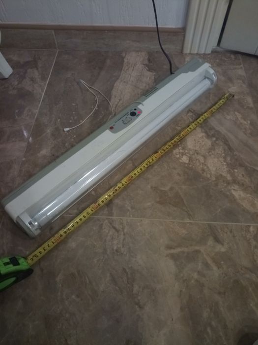 Лампа аварийного освещения.