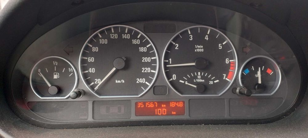 BMW Seria 3 E46 330i