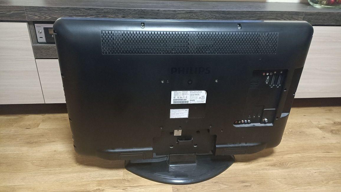 Телевизор Philips 37' (37pfl5604)