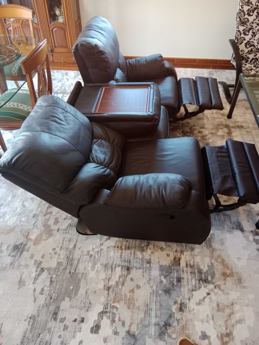 Sofá relax couro castanho escuro 3 lugares