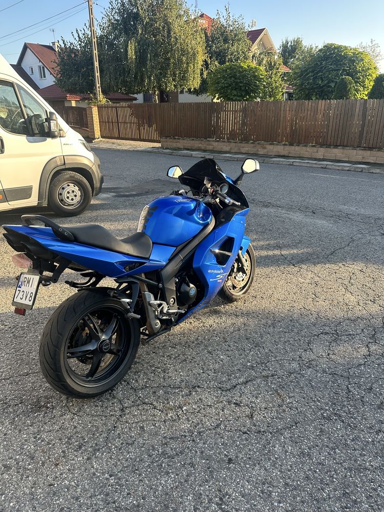 Triumph st 1050