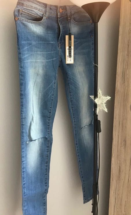 Jeansy z przetarciami noisy may W.28 L.32