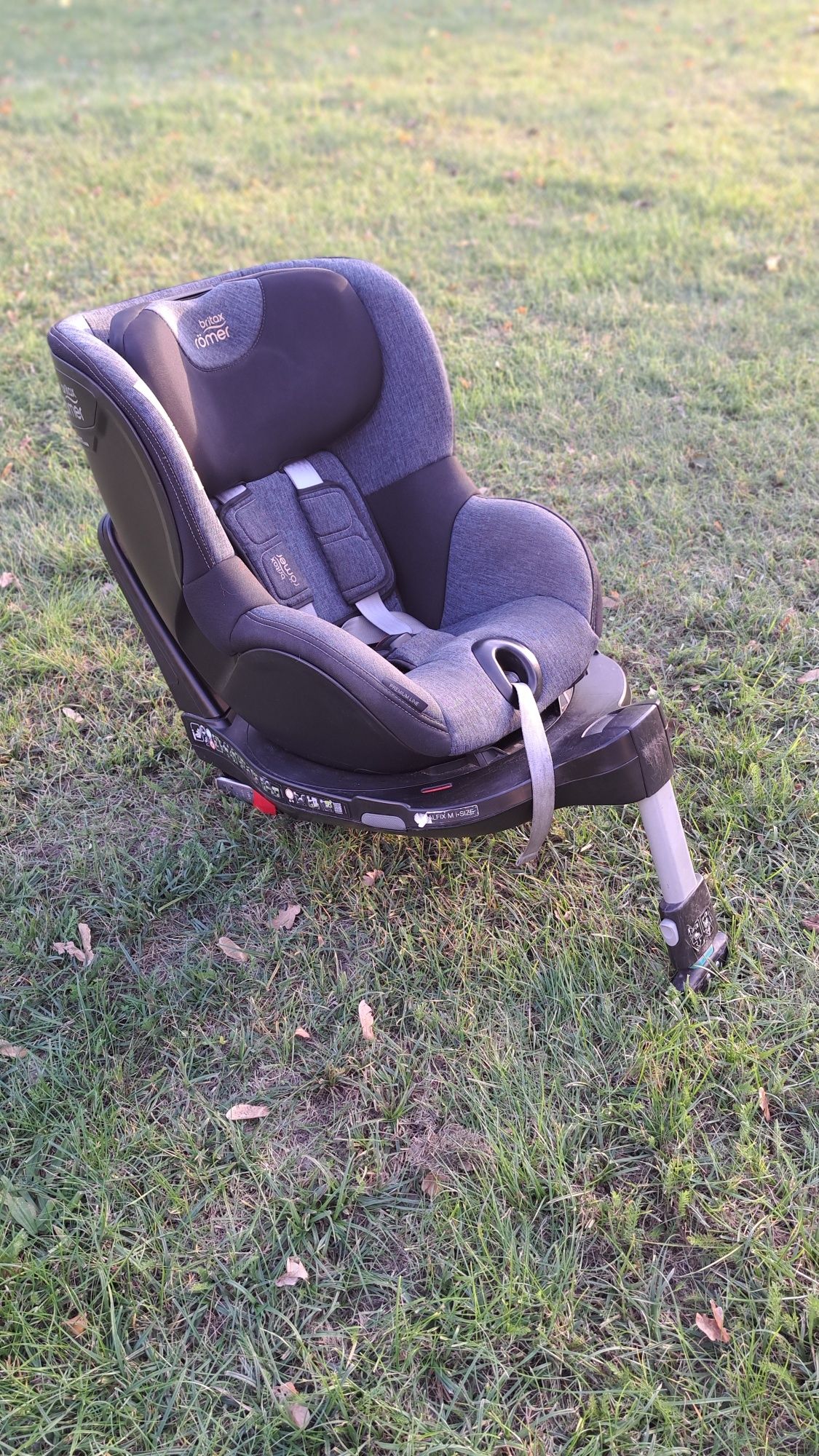 Fotelik samochodowy BRITAX ROMER DUALFIX 2r 0-18kg