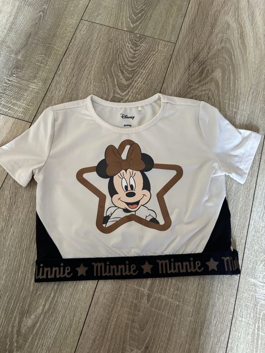 Zestaw sportowy dla dziewczynki 128