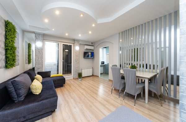 Подобово 2к Лесі Українки 20. Печерськ