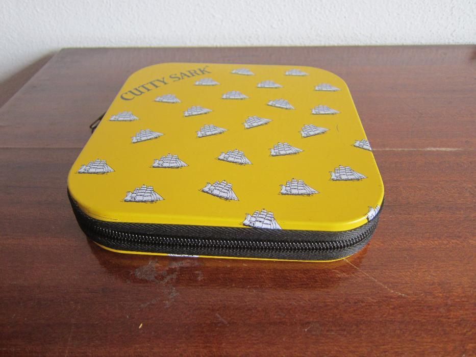 Porta CD's ou DVD's Amarelo com Barcos Brancos da Cutty Sark com divis