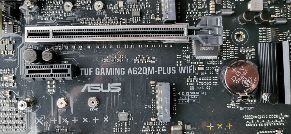 Материнська плата Asus TUF GAMING A620M-PLUS WIFI (sAM5, AMD A620)