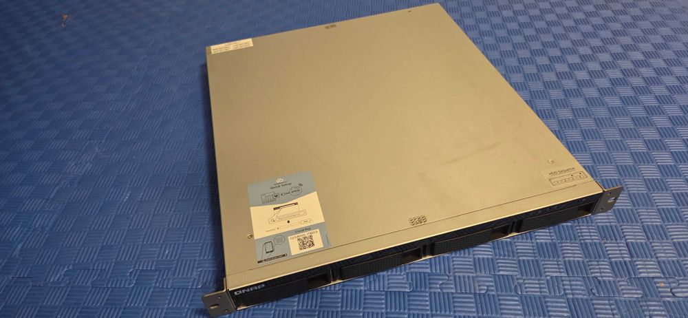 QNAP TS-453BU Serwer NAS Rack 8G