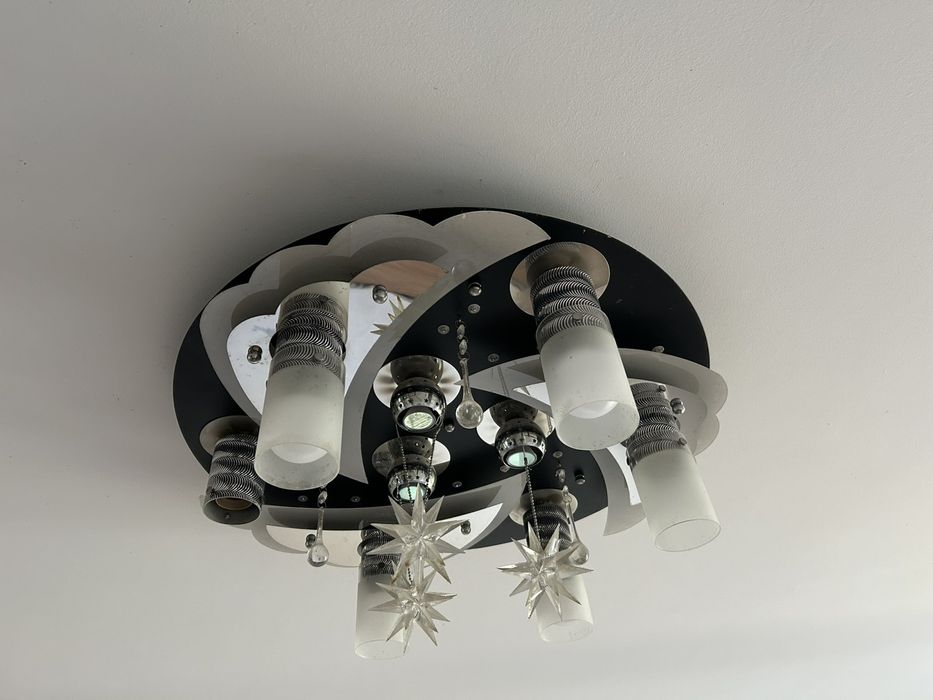 Продам цікаву люстру