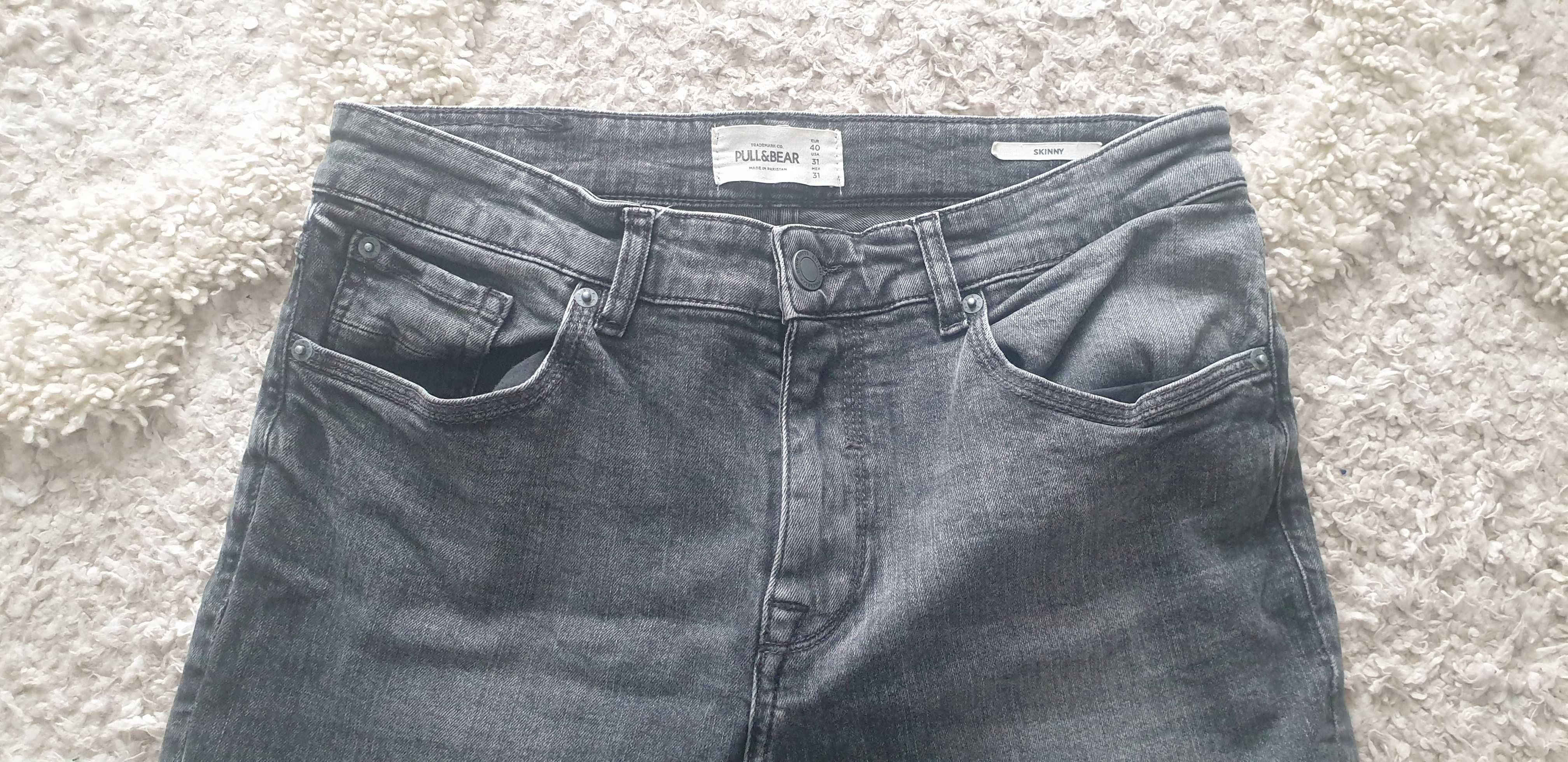 Spodnie jeansowe marki Pull&Bear