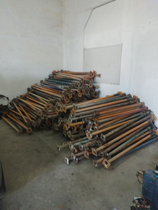 Escoras e Compressor de projetar massa
