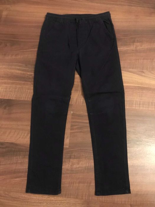 granatowe spodnie Destination r. 146