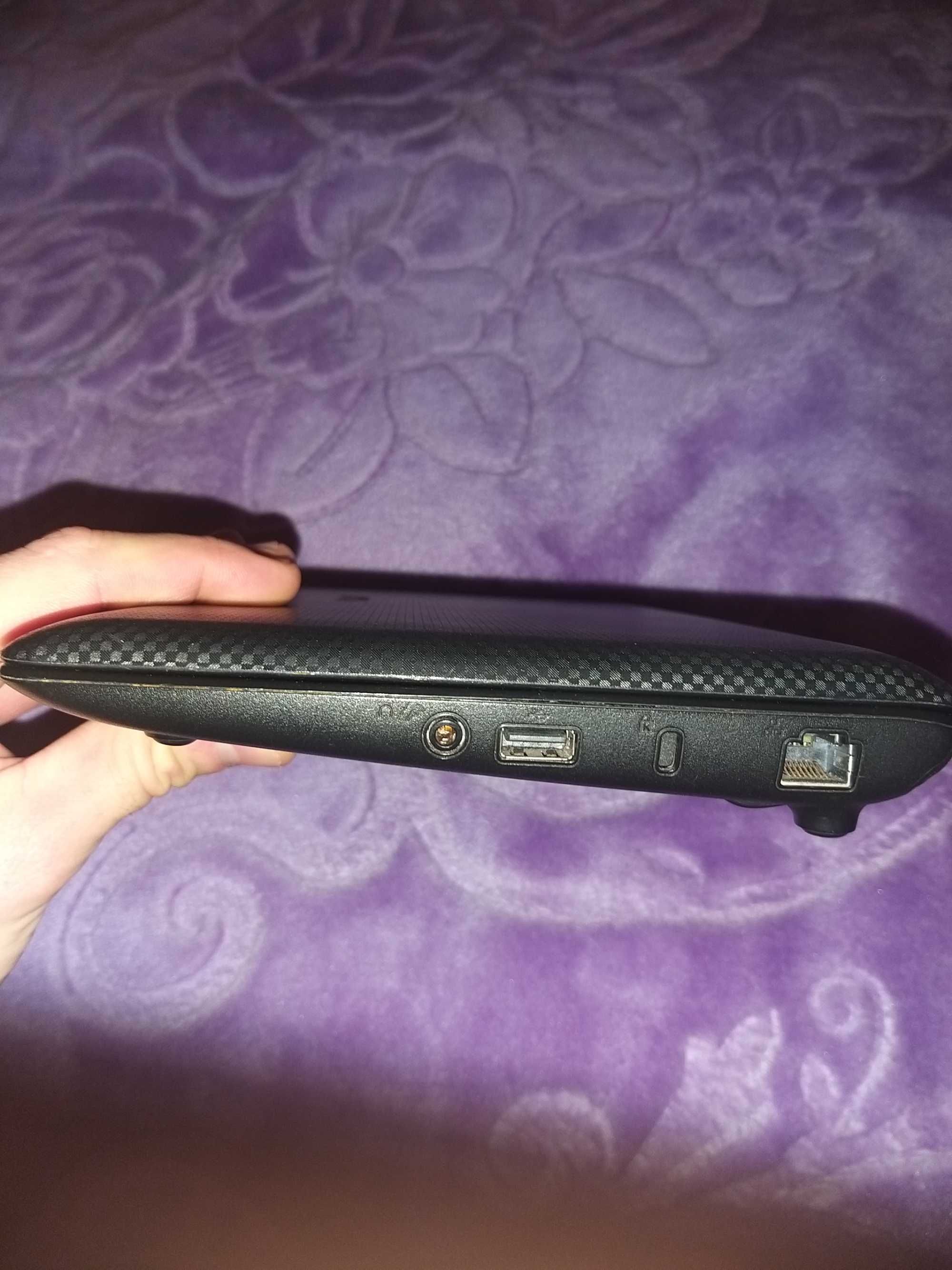 Asus eee pc 1001px 2GB ram 250GB Dysk Win7