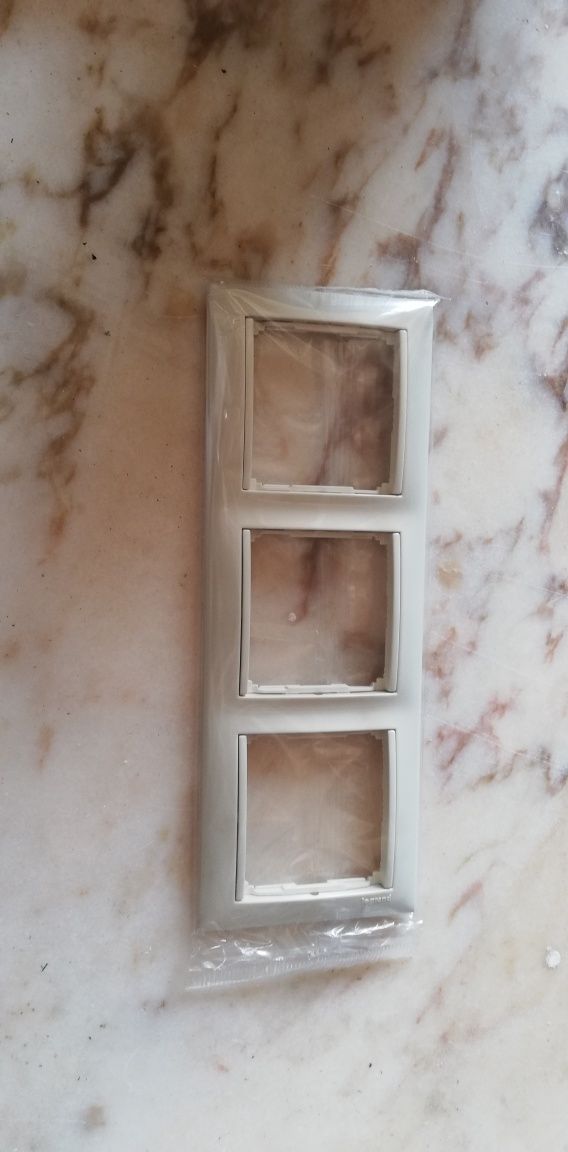 Legrand valena Marfim e Branco. Legrand Suno branco
