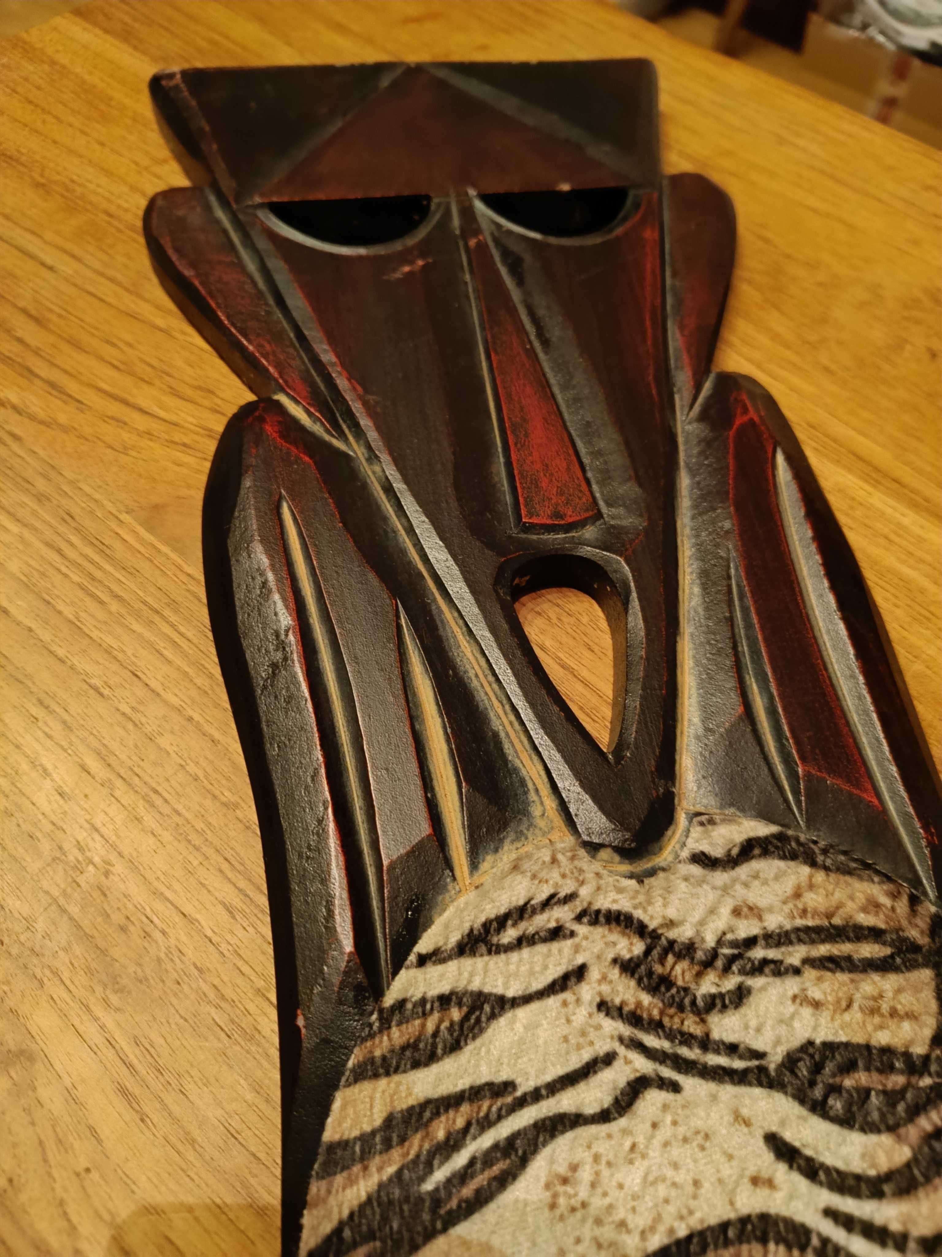 Maska drewniana, duża (około 80 cm), stara