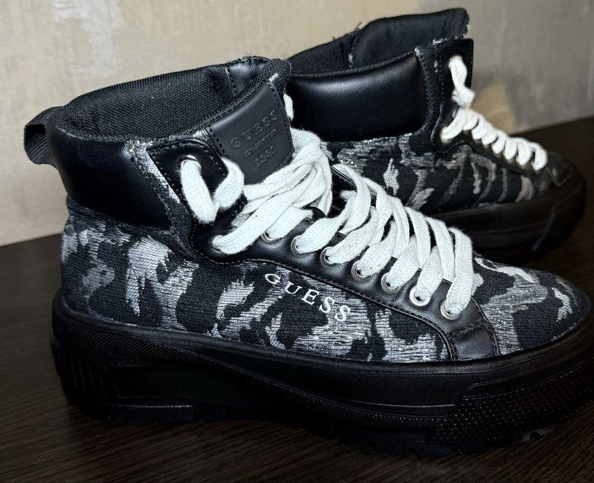Guess оригинал, размер 37–37.5, стильные и удобные