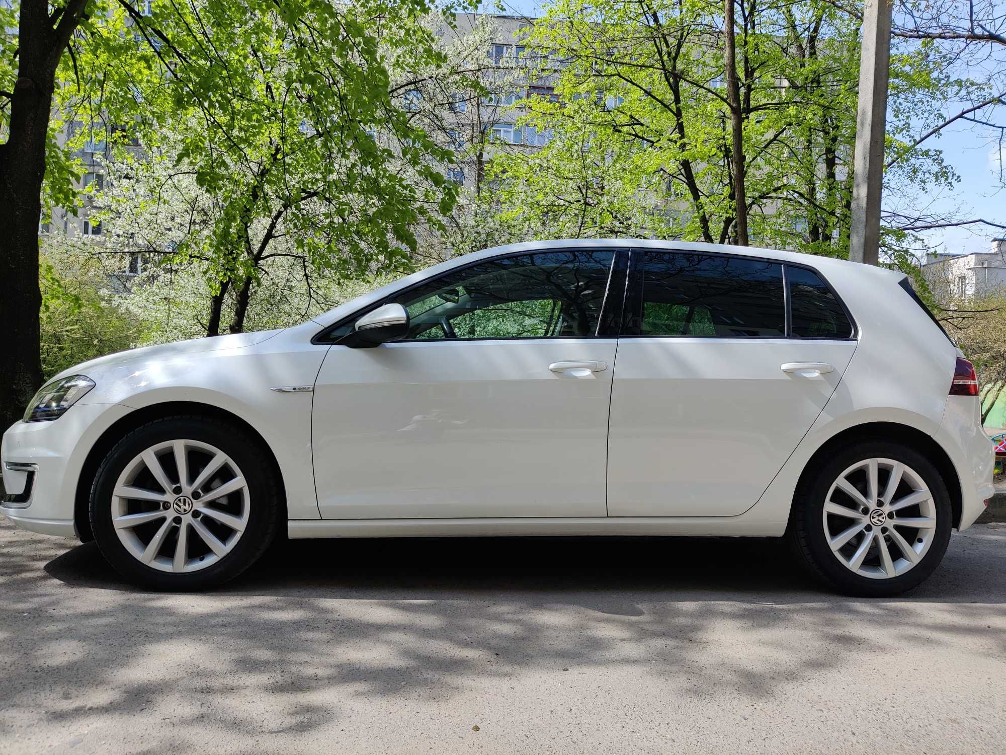 Volkswagen e-Golf 2015 Comfortline