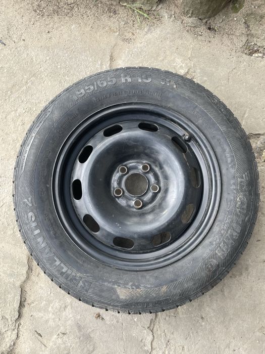 Запаска на Шкоду Октавию или Фольксваген гольф. Резина R14