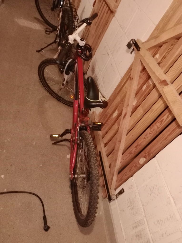 Sprzedam rower młodzieżowy 24 całe MAXIM