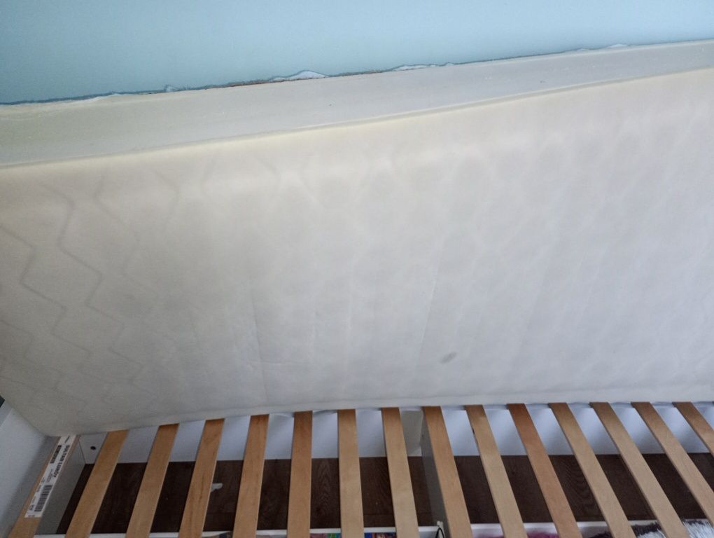 Rama łóżko  pojedyncze Ikea