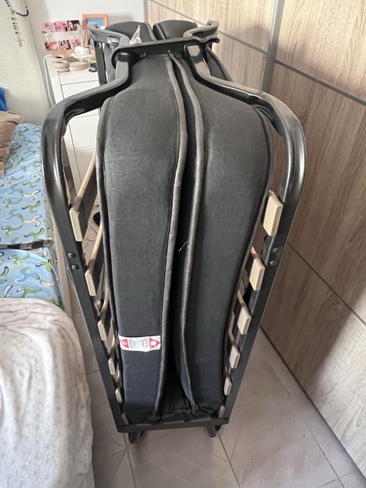 Vendo divã dobravel e m muito bom estado