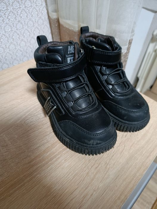 Взуття для хлопчиків 28