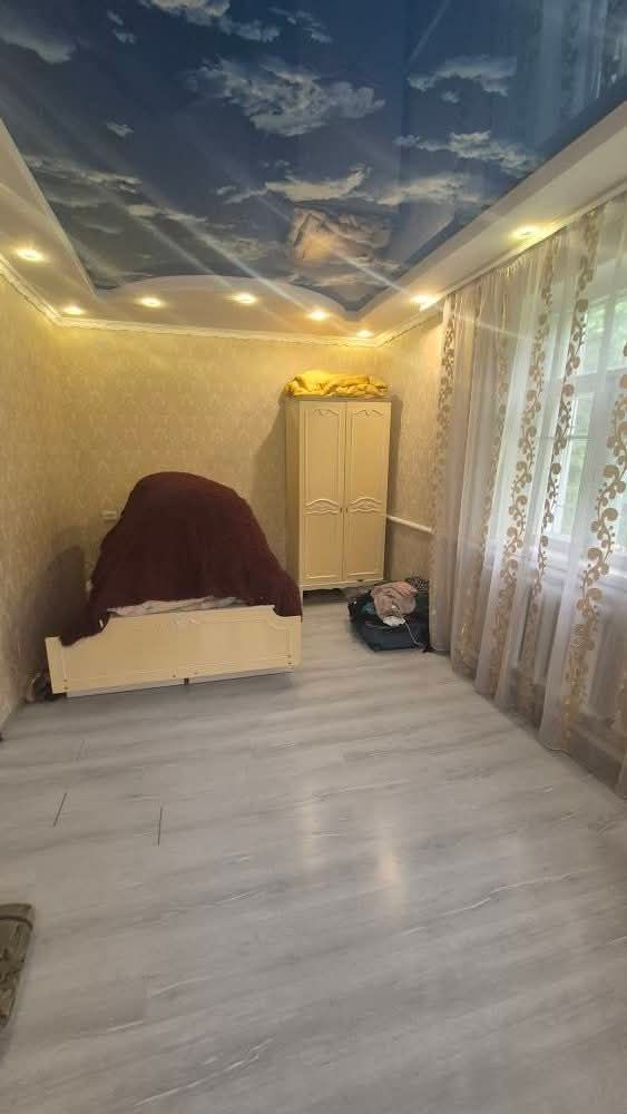 Продам окремий будинок , в р-ні Міської лікарні