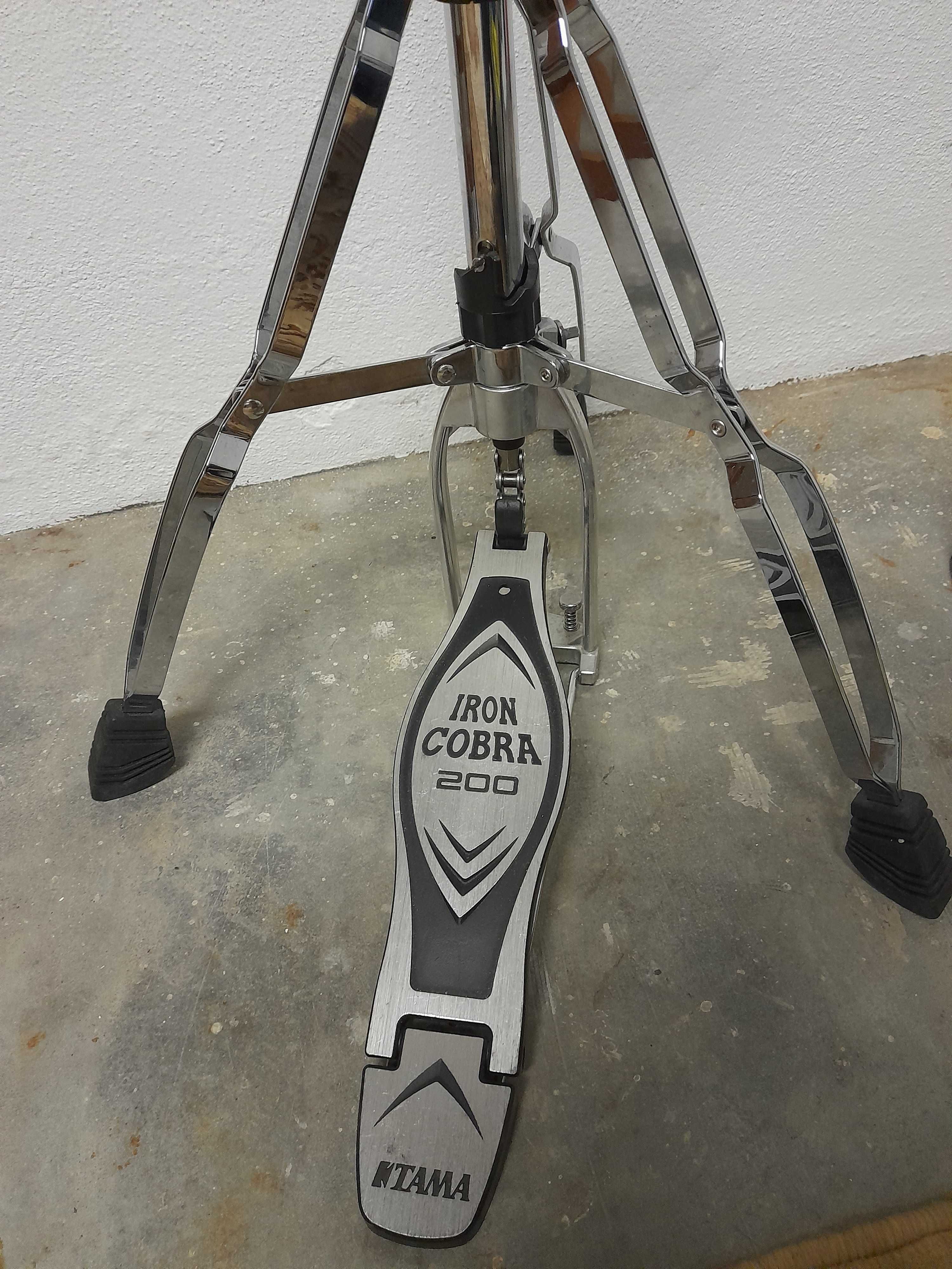 Suporte hi hats IRON COBRA 200 e pedal bombo IRON COBRA 200.