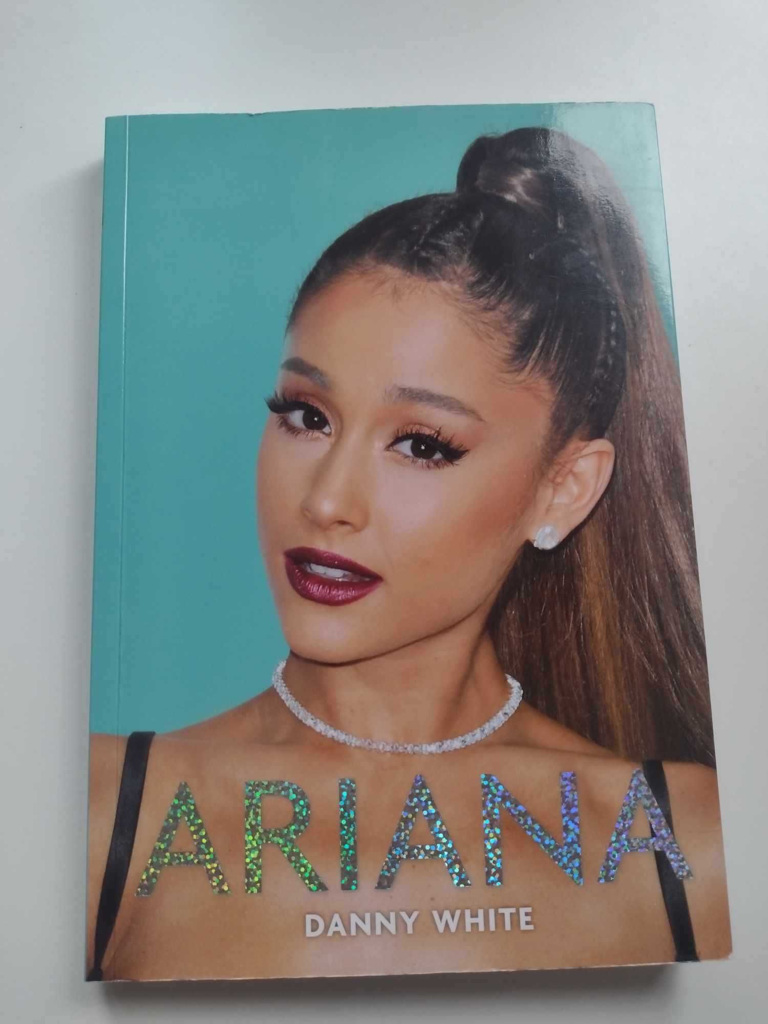 Książka Ariana Grande