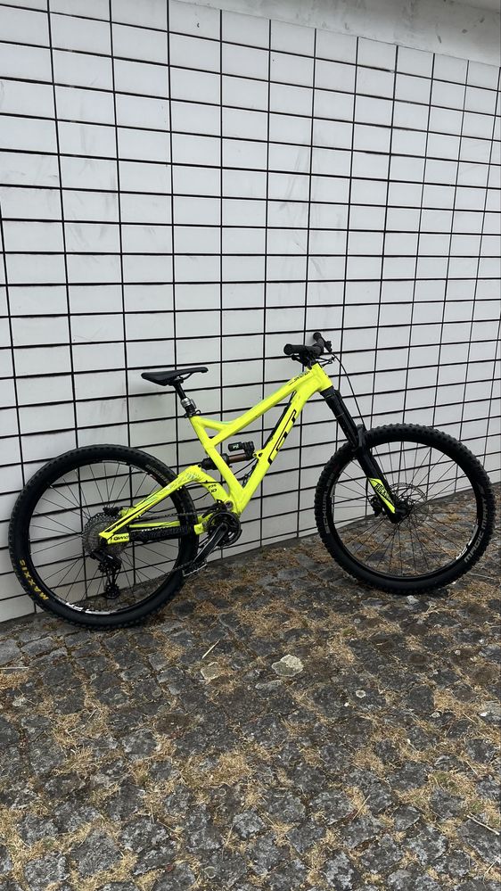 Bicicleta Enduro GT Sanction 27.5”