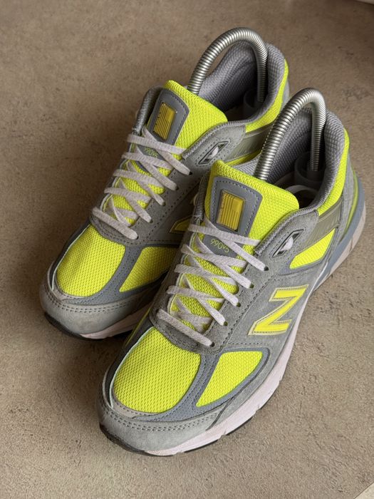 Кросівки New Balance 990 v5