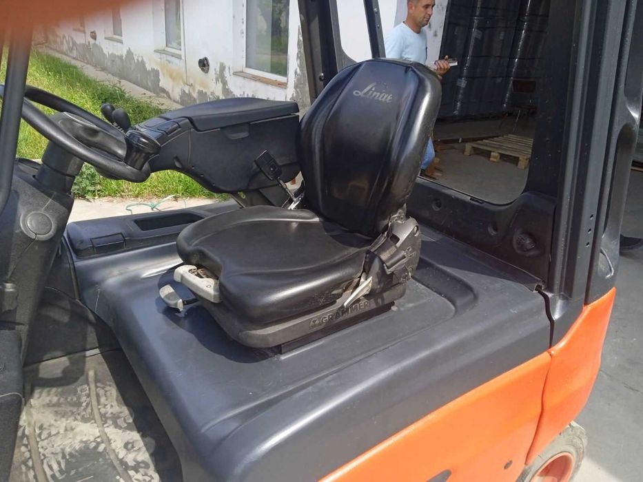 Навантажувач електричний Linde E25-01, 2012р.