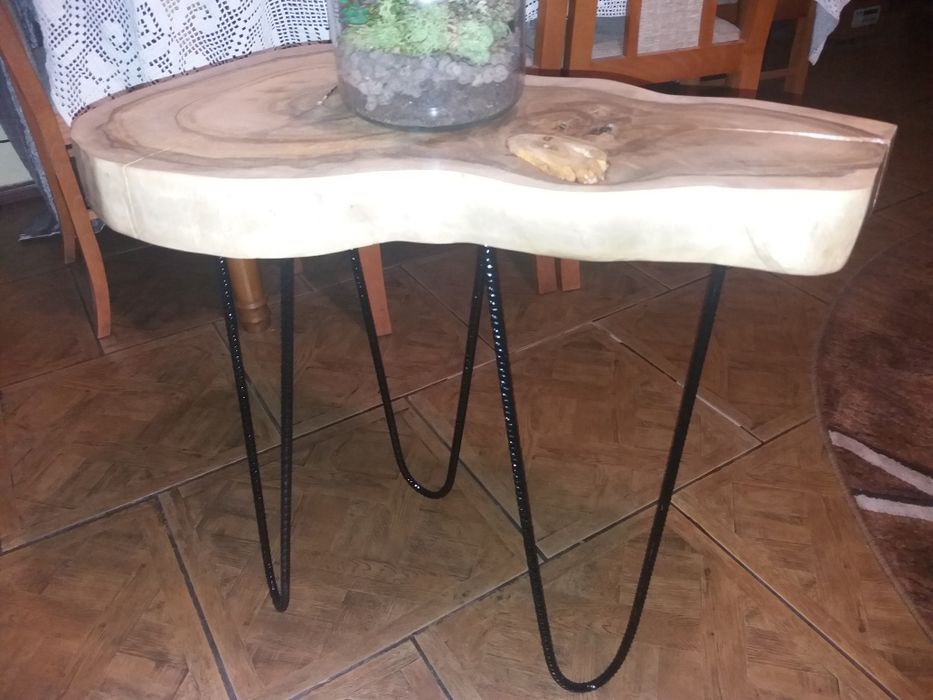 Stolik kawowy (Orzech)