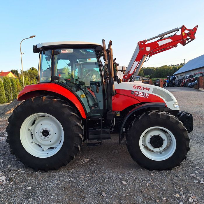 Steyr kompakt 4085 .1907MTG 2017ROK SALON POLSKA New Holland Case