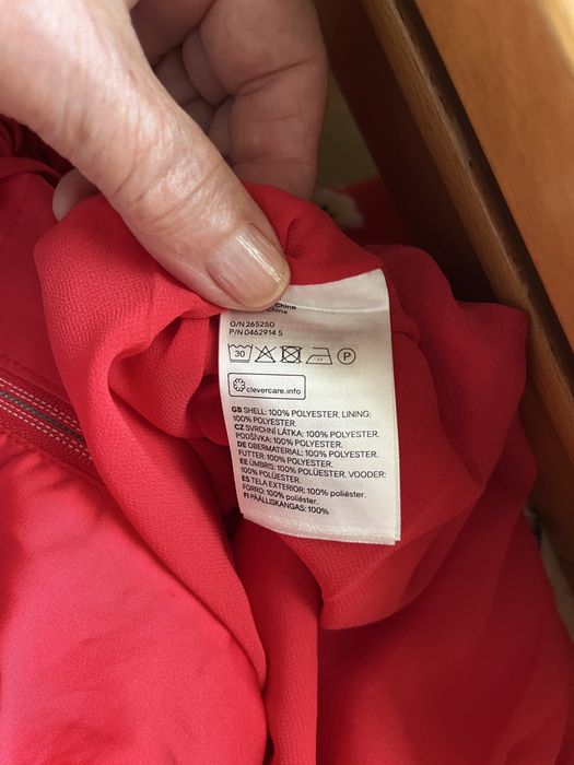 Blusão vermelho fuscia H&M