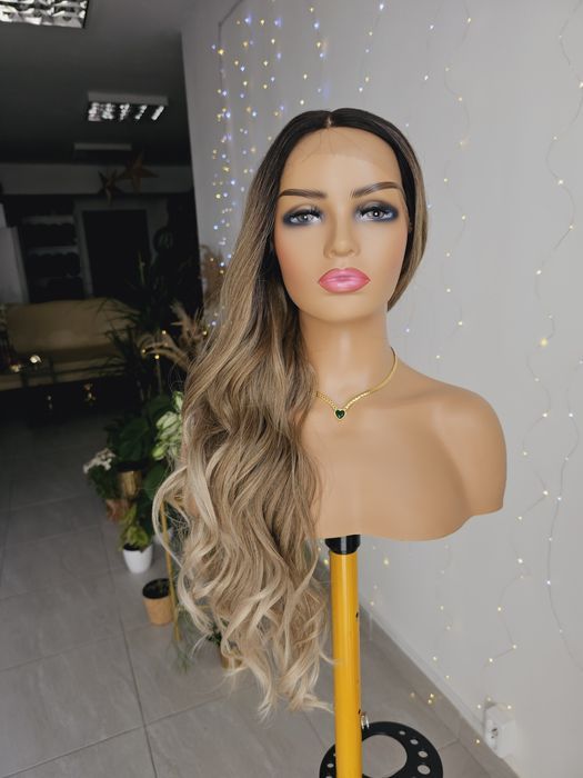 Długa peruka fale loki blond sombre naturalna fryzura Sylwia